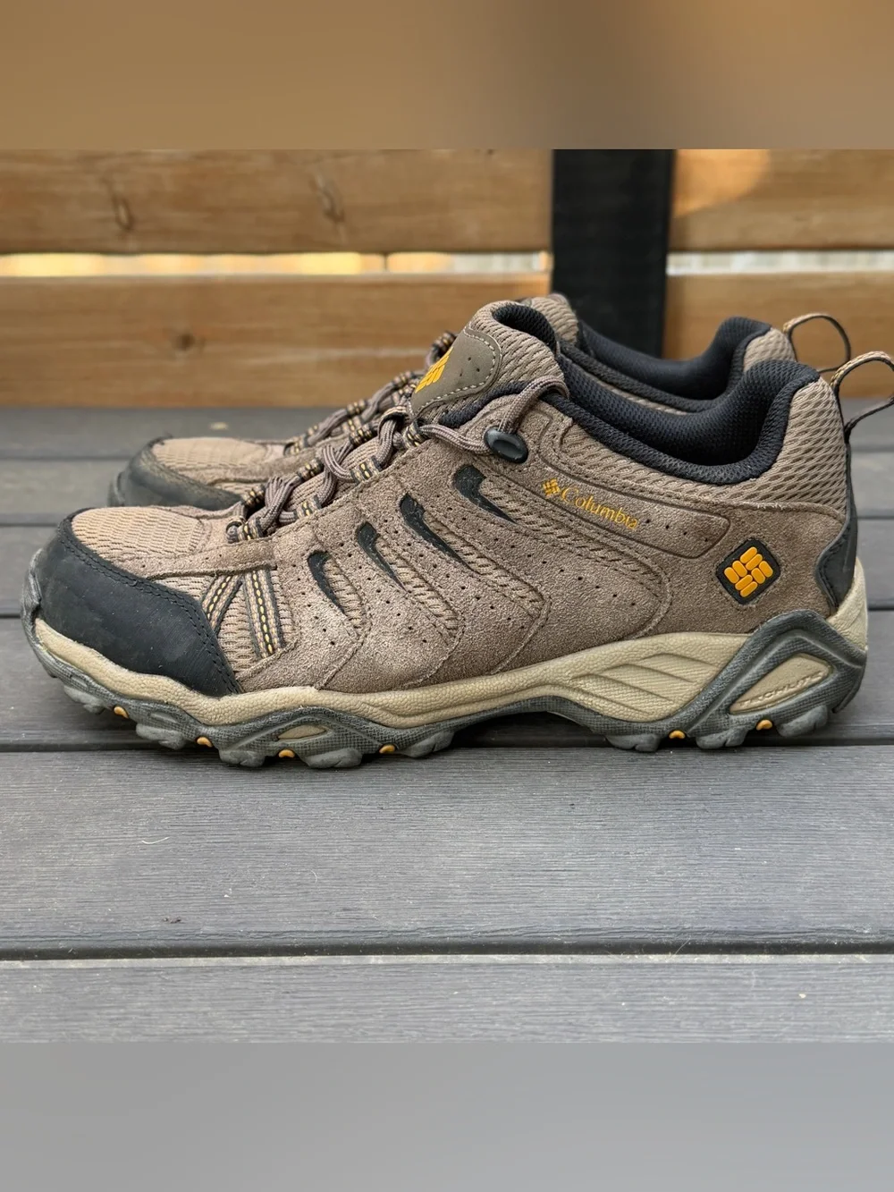 Columbia Men’s Size 9 Hiking Trail Shoes Brown Omni Grip Outdoor Low Top